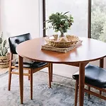 Breezy Bohemian Abode - Minutes From Burleigh Beach