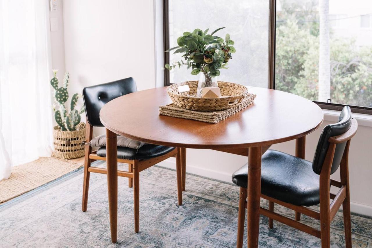 Breezy Bohemian Abode - Minutes From Burleigh Beach Apartment Gold Coast