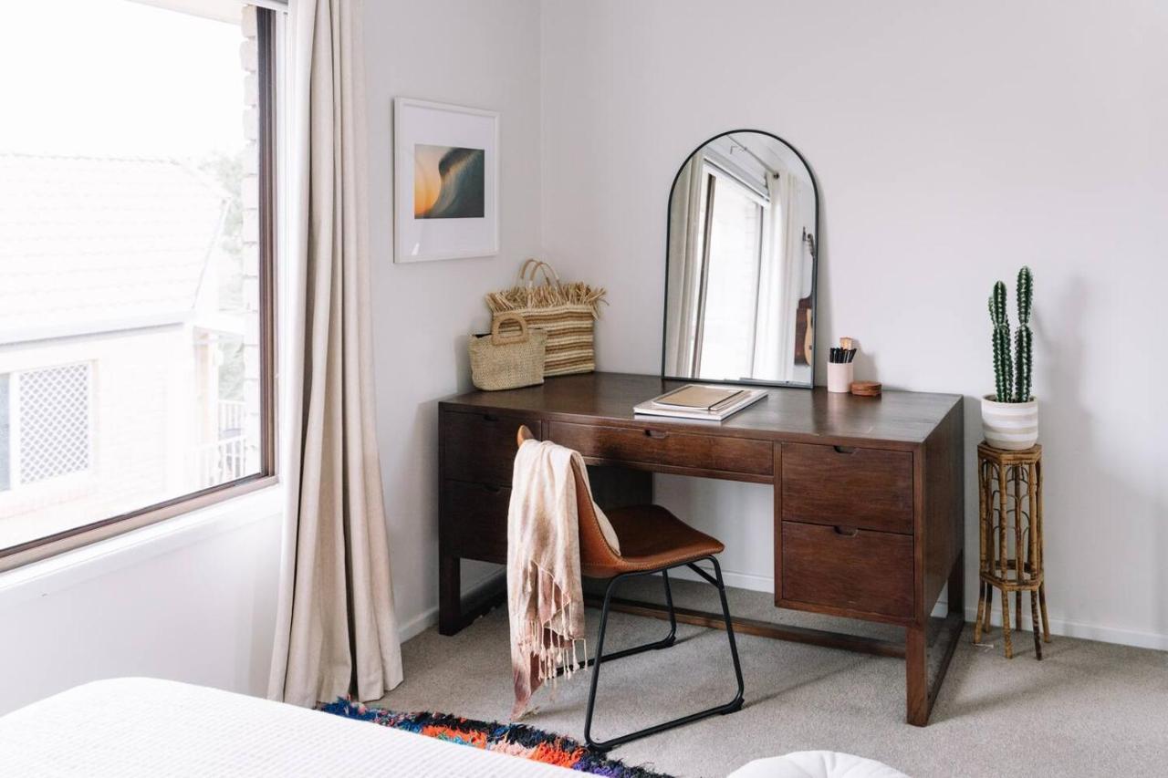 Apartment Breezy Bohemian Abode - Minutes From Burleigh Beach